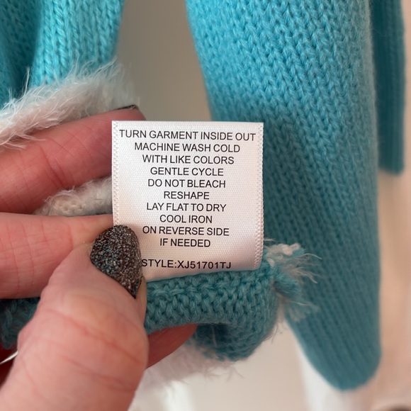 TJMaxx Penguin Ski Sweater - Picture 9 of 9